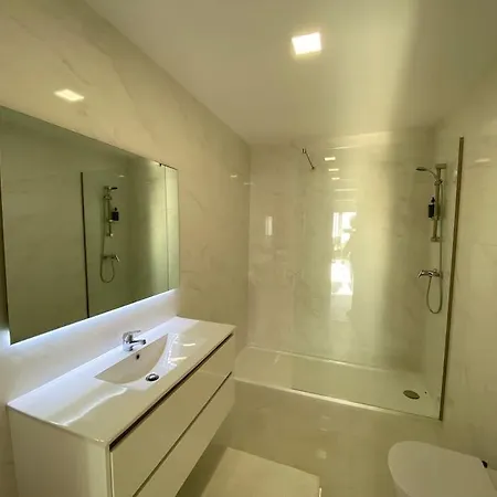 Apartment 2 Bedroom Ocean View