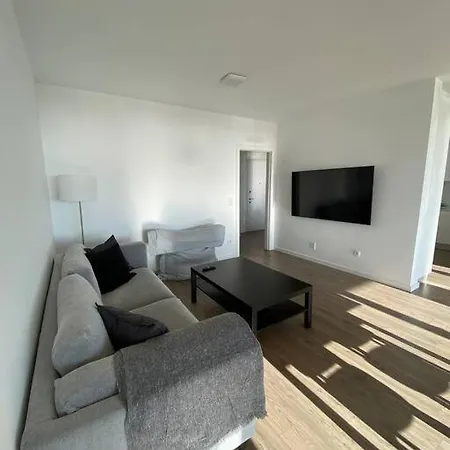 Apartment 2 Bedroom Ocean View *