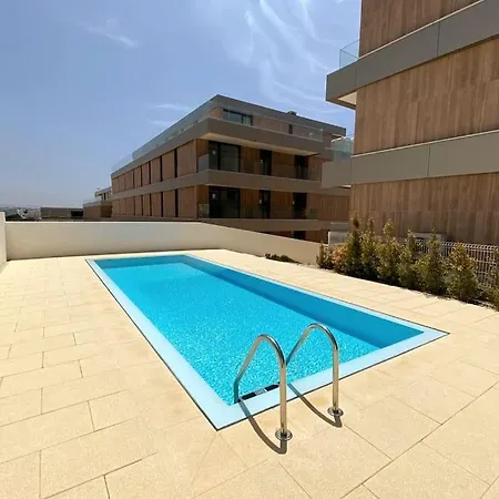 2 Bedroom Ocean View